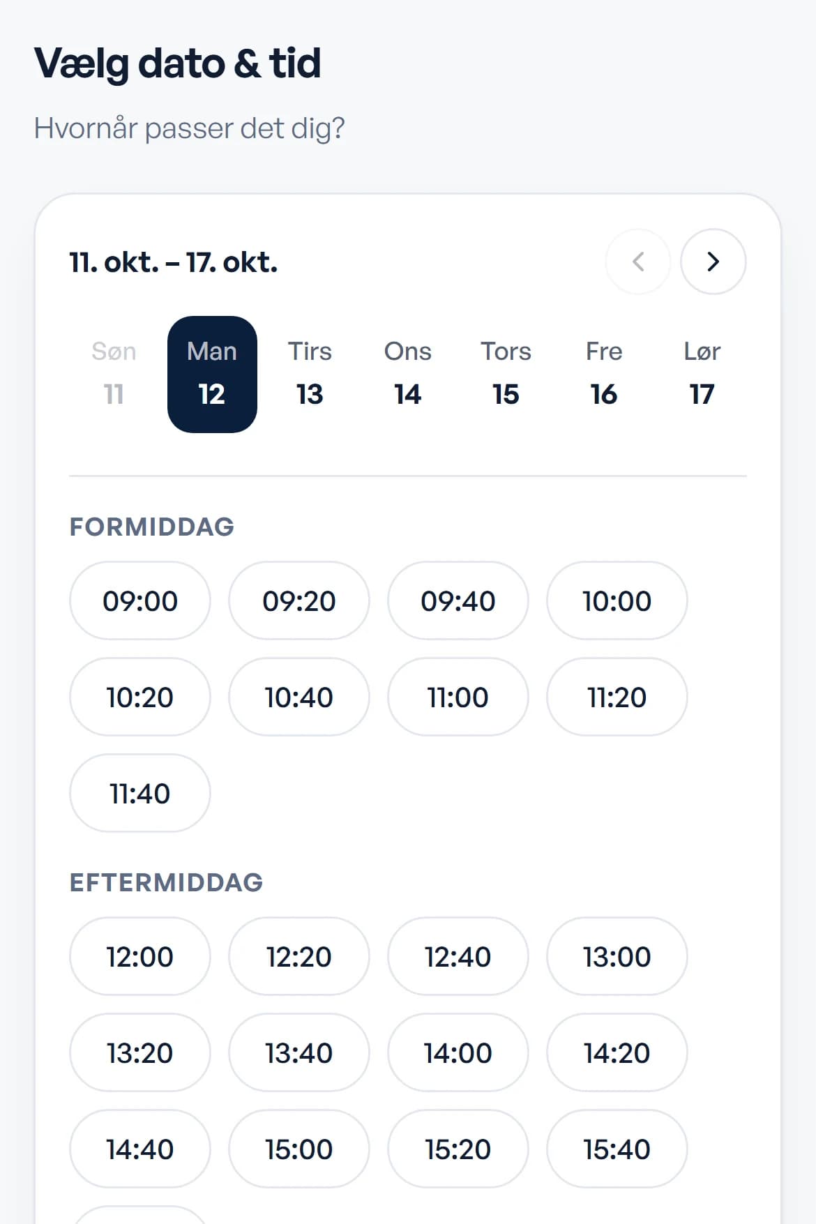 Ledige tider delt i formiddag og eftermiddag på bookingsiden